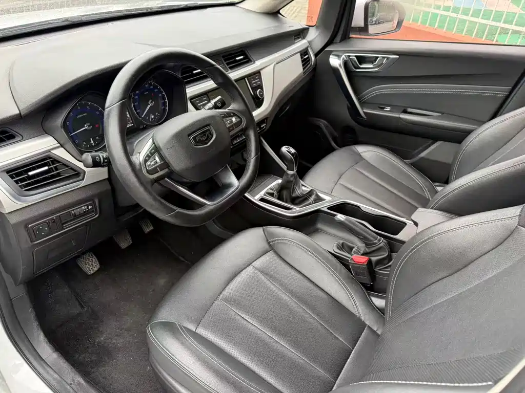 Geely Vision X3 — миниатюра 8