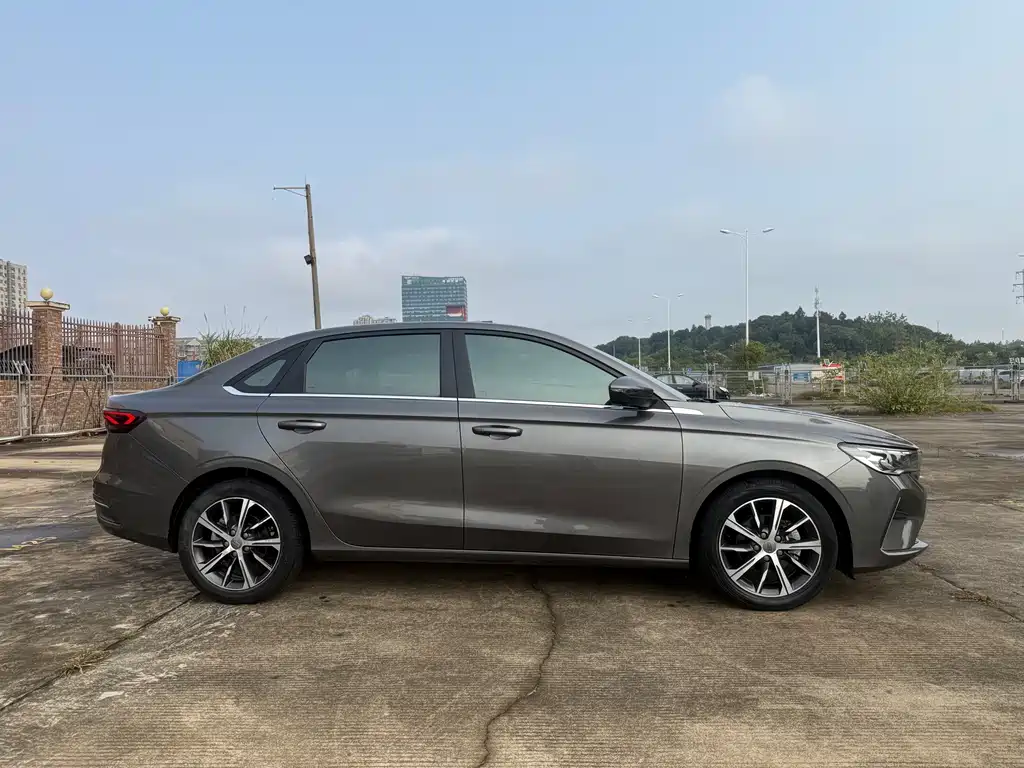 Geely Emgrand — миниатюра 4