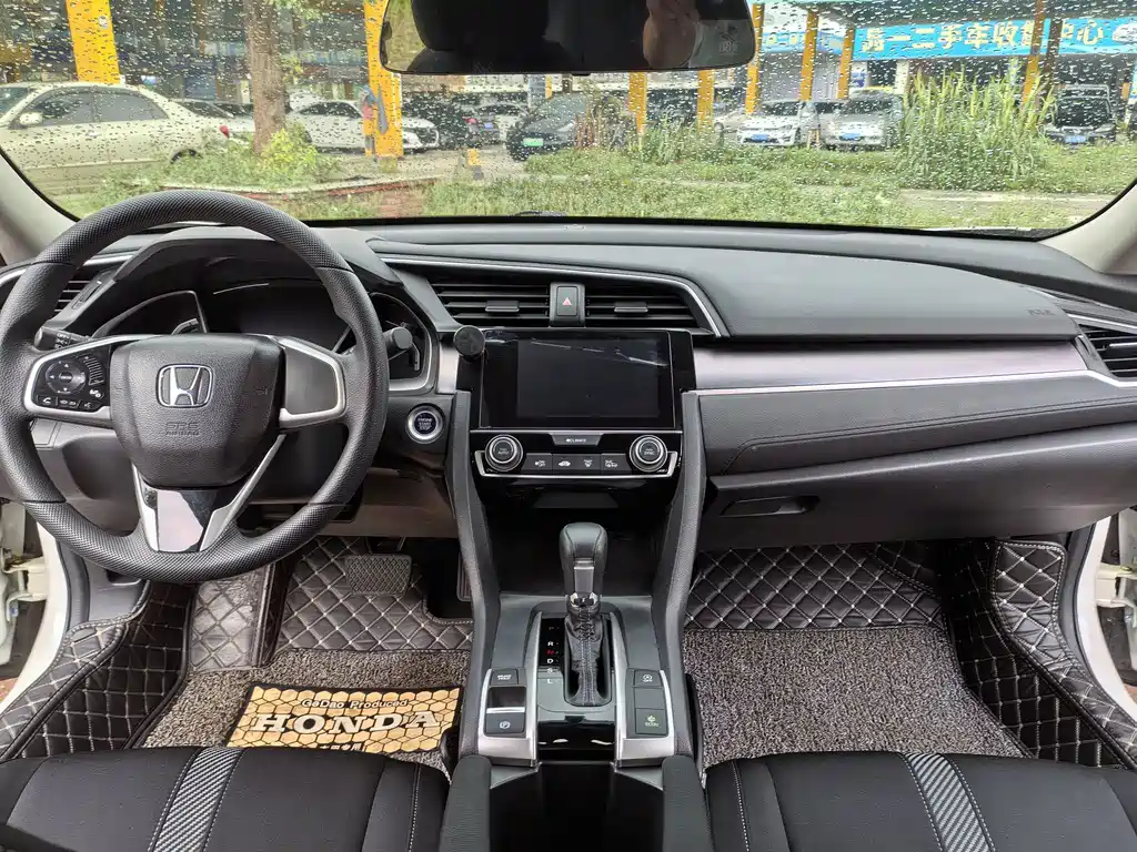 Honda Civic — миниатюра 7