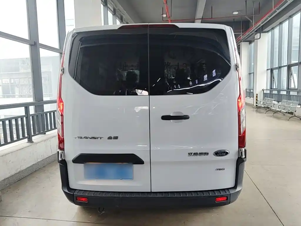 Ford Transit — миниатюра 6