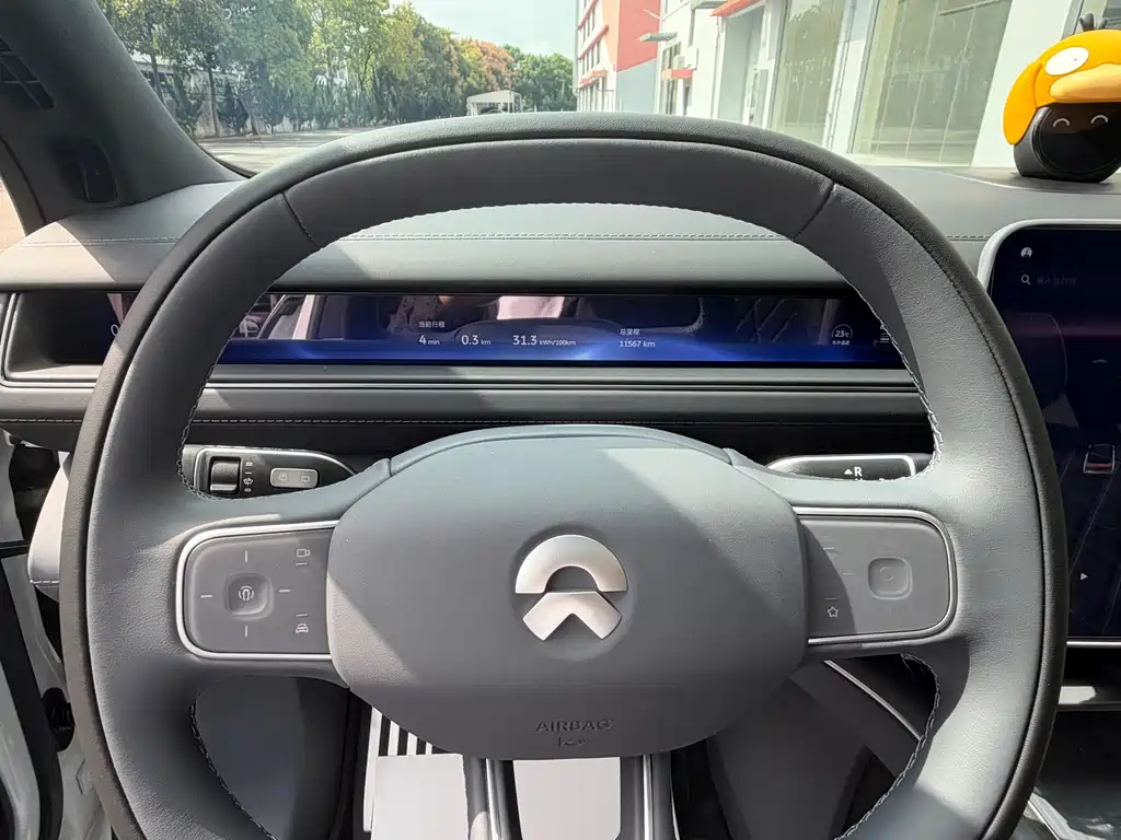 NIO ES8 — миниатюра 7