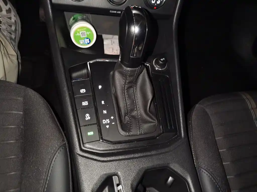 Volkswagen Lavida — миниатюра 10