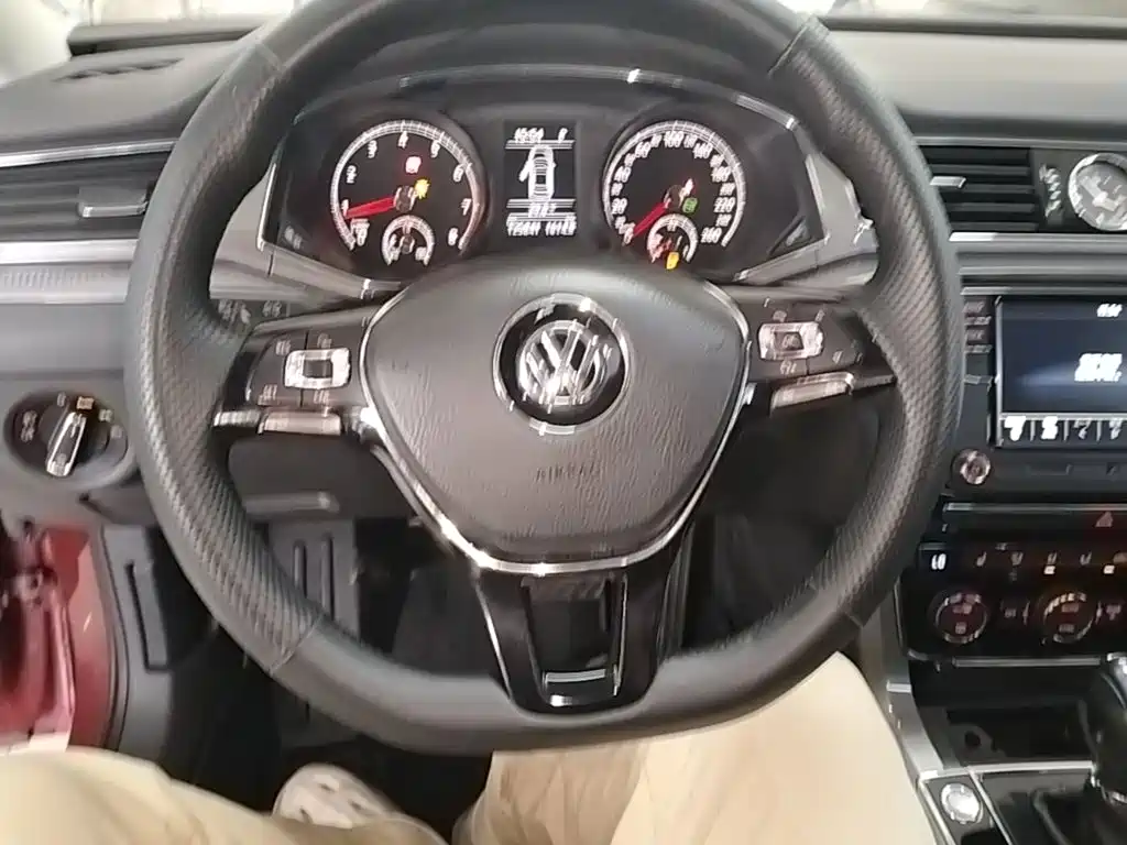 Volkswagen Passat — миниатюра 11