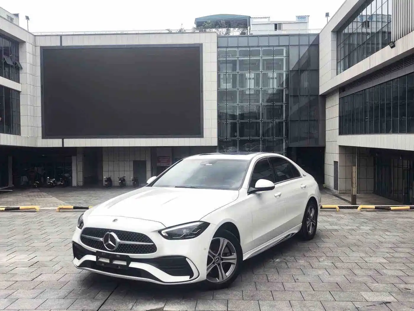 奔驰C级 2022款 改款 C 200 L 运动版 2022