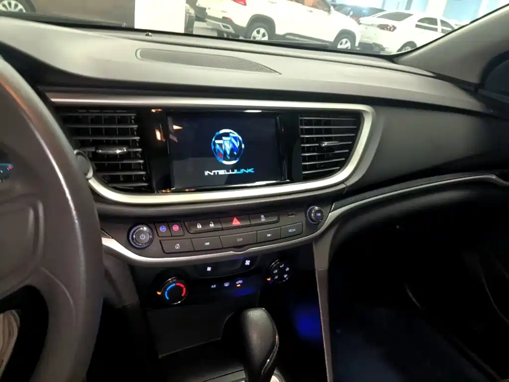 Buick Excelle — миниатюра 13