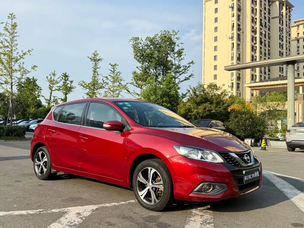 Nissan Tiida — миниатюра 3
