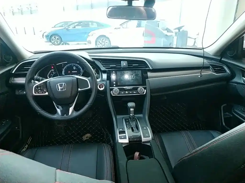 Honda Civic — миниатюра 10