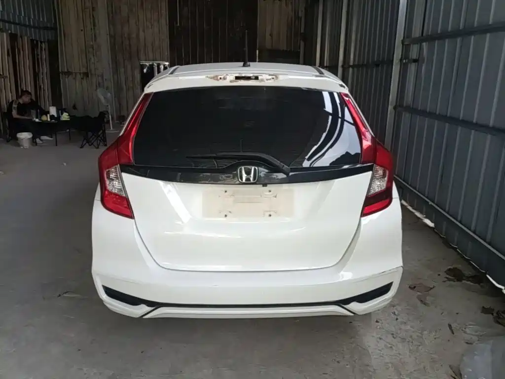 Honda Fit — миниатюра 6