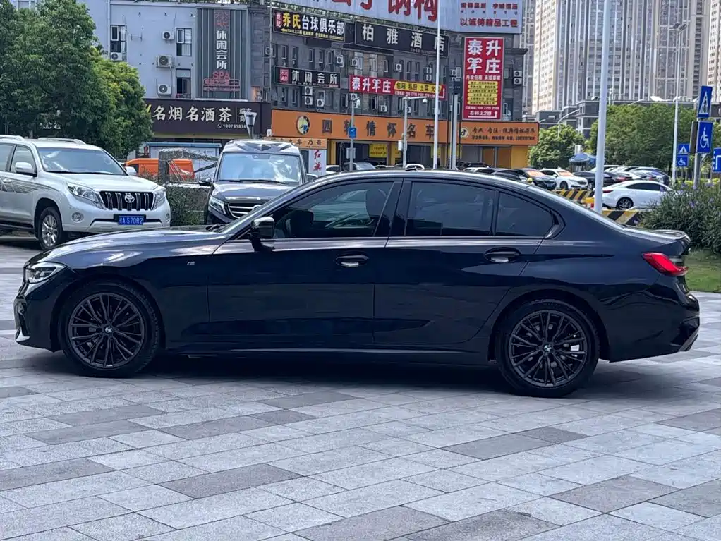 BMW 3 Series — миниатюра 8