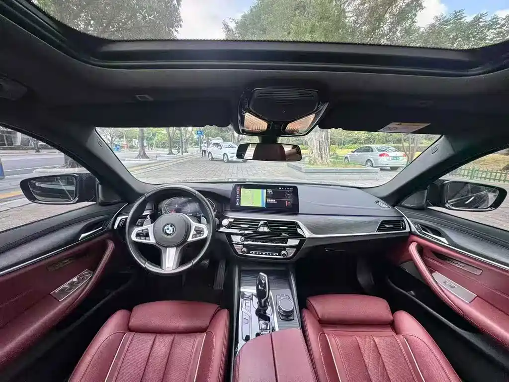 BMW 5 Series — миниатюра 6