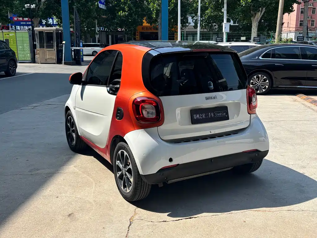 Smart fortwo 2015 1.0L 52