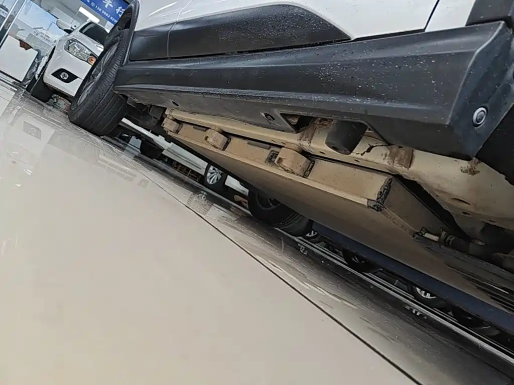 BYD Yuan EV — миниатюра 21