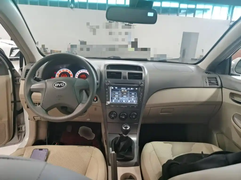 BYD L3 — миниатюра 10