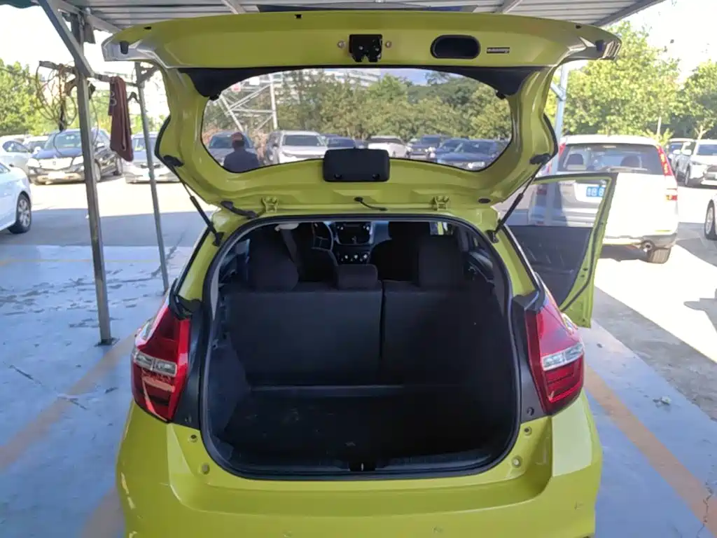 Toyota Yaris L — миниатюра 19