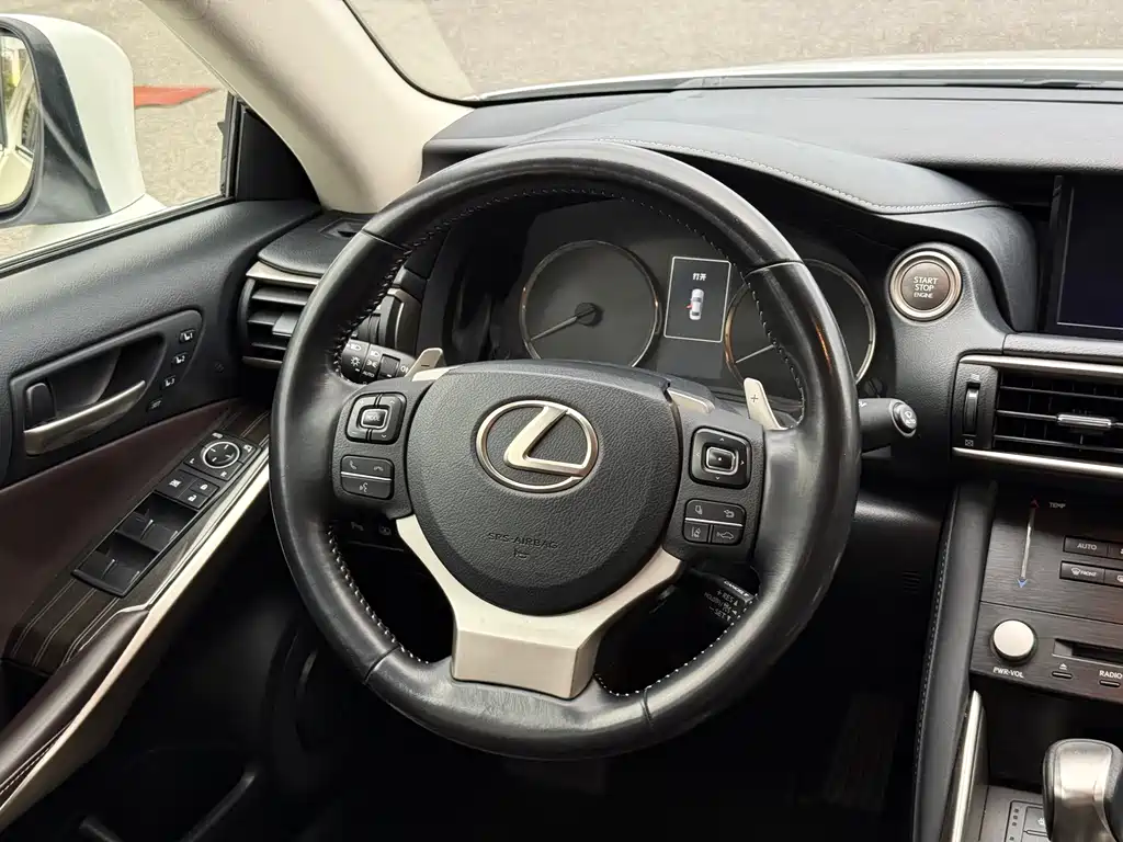 Lexus IS — миниатюра 15