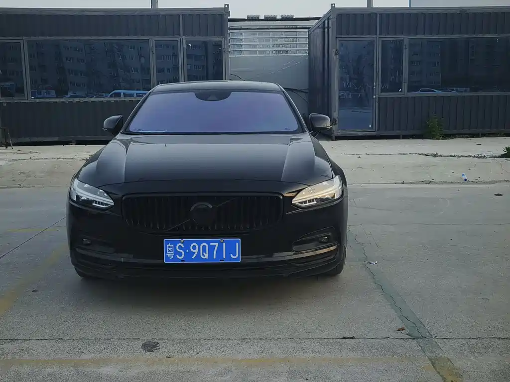 Volvo S90 2021 B5 Luxury