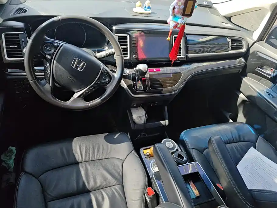 Honda Elysion — миниатюра 12