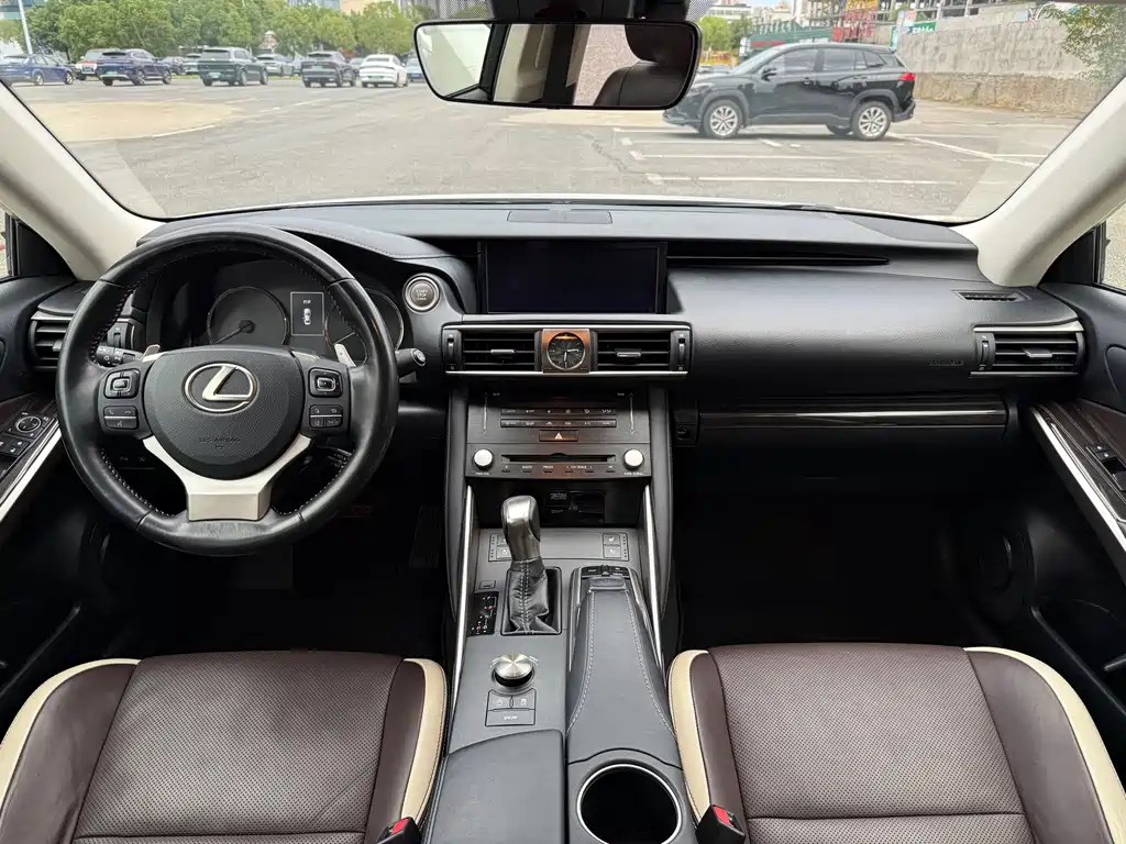 Lexus IS — миниатюра 13
