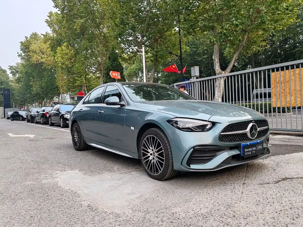 Mercedes-Benz C-Class — миниатюра 2