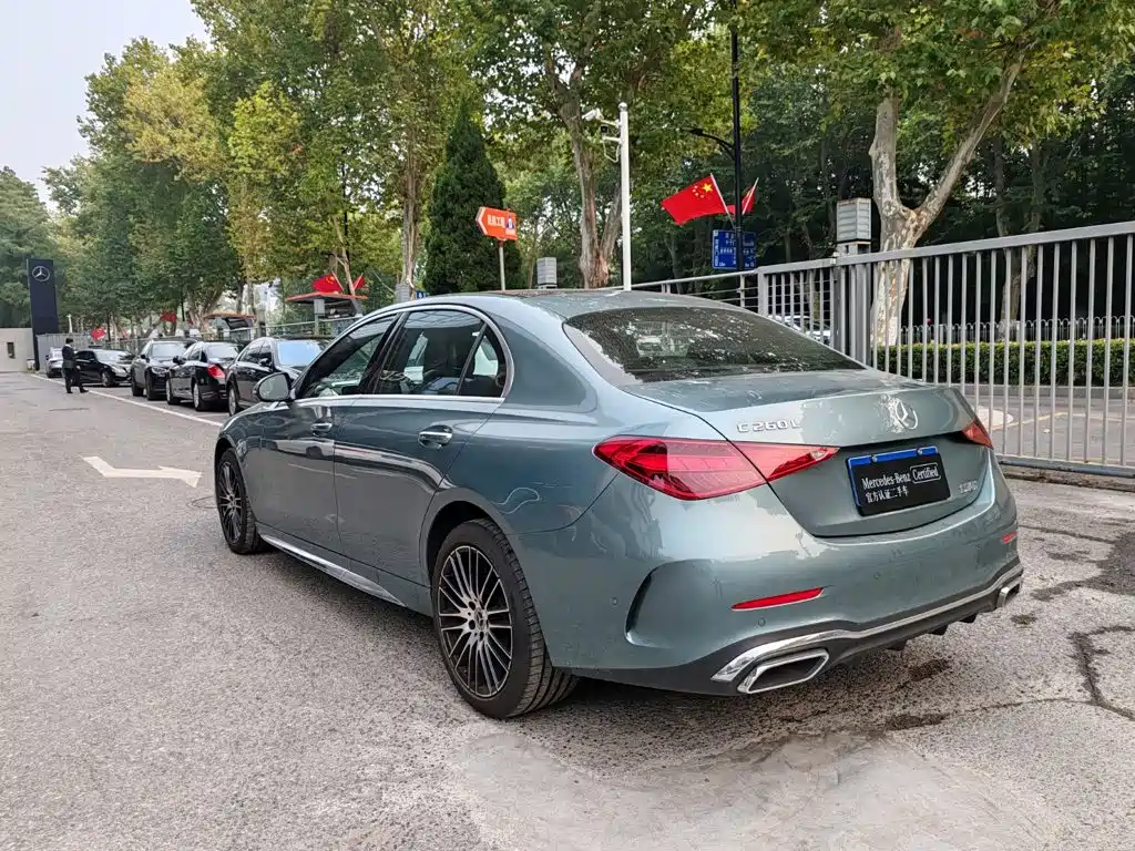 Mercedes-Benz C-Class — миниатюра 3