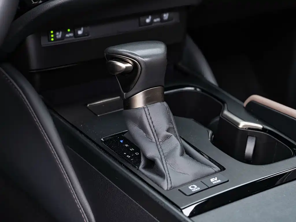Lexus ES — миниатюра 14
