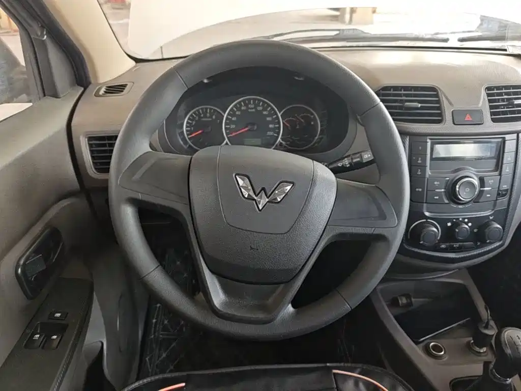 Wuling Hongguang — миниатюра 11