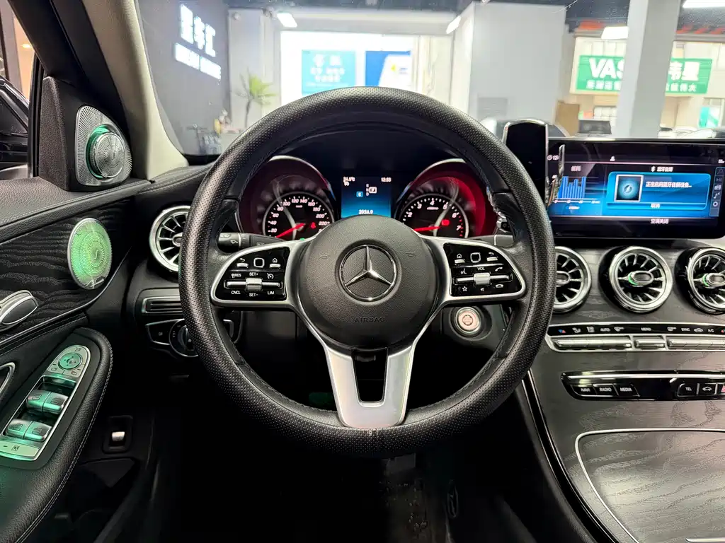 Mercedes-Benz C-Class — миниатюра 8