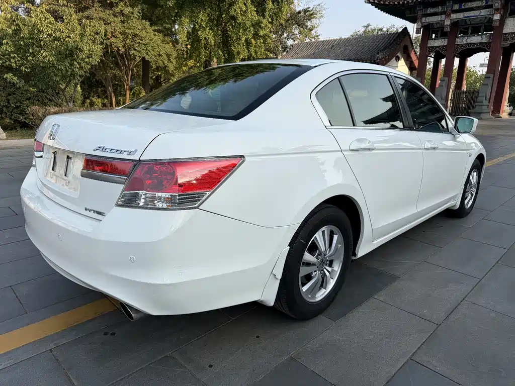 Honda Accord — миниатюра 4