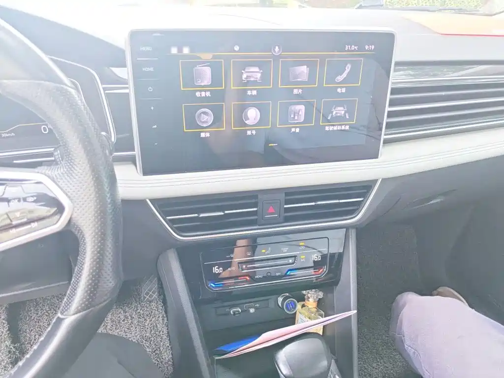 Volkswagen Tiguan L — миниатюра 14