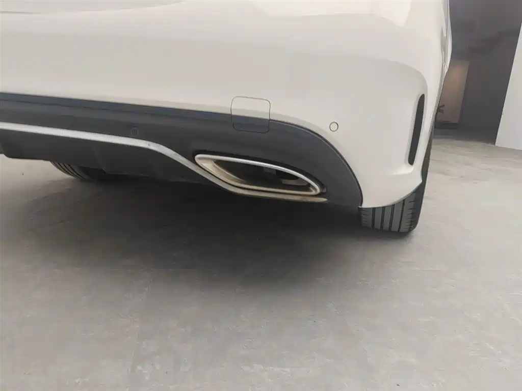 Mercedes-Benz C-Class — миниатюра 7