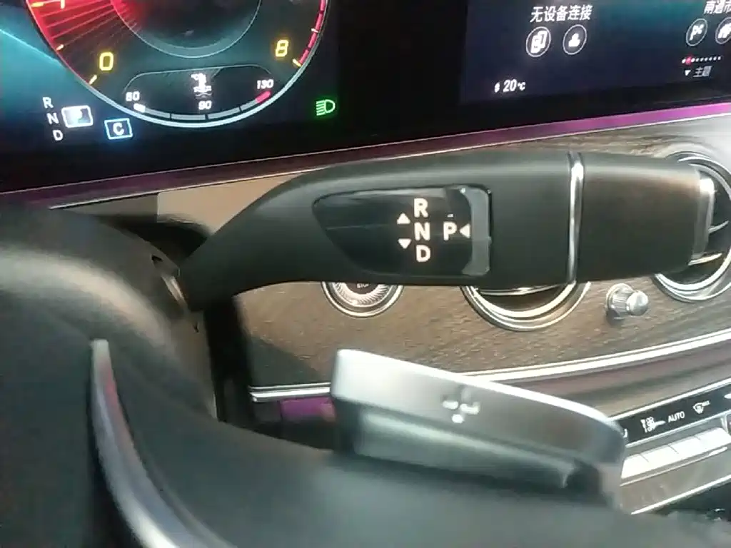 Mercedes-Benz E-Class — миниатюра 14