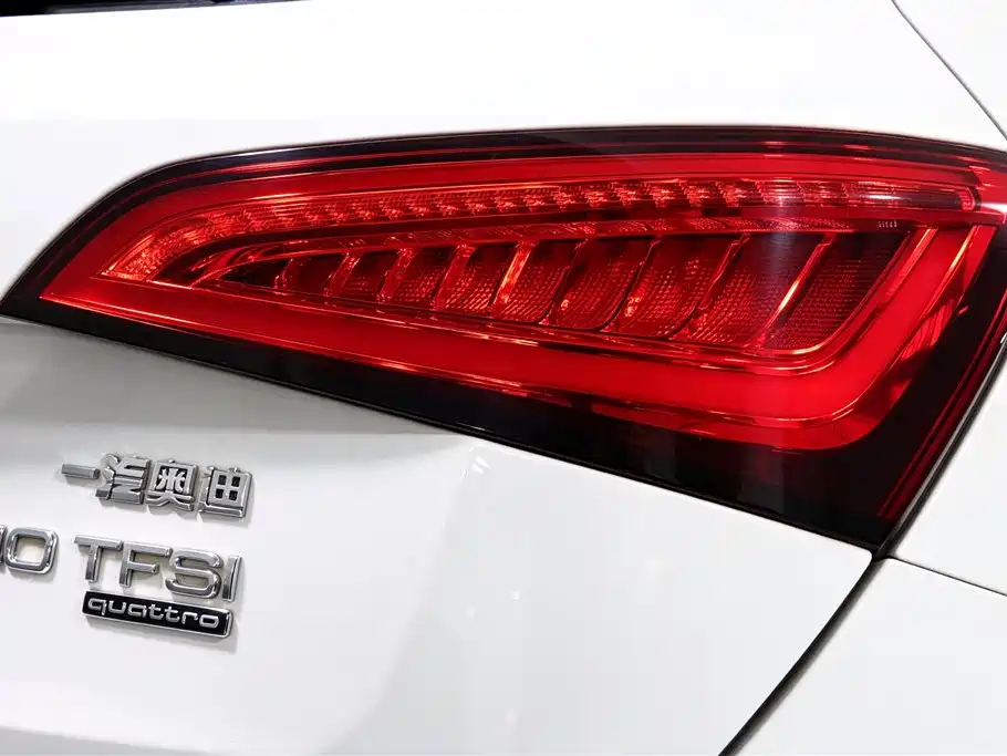 Audi Q5 — миниатюра 11