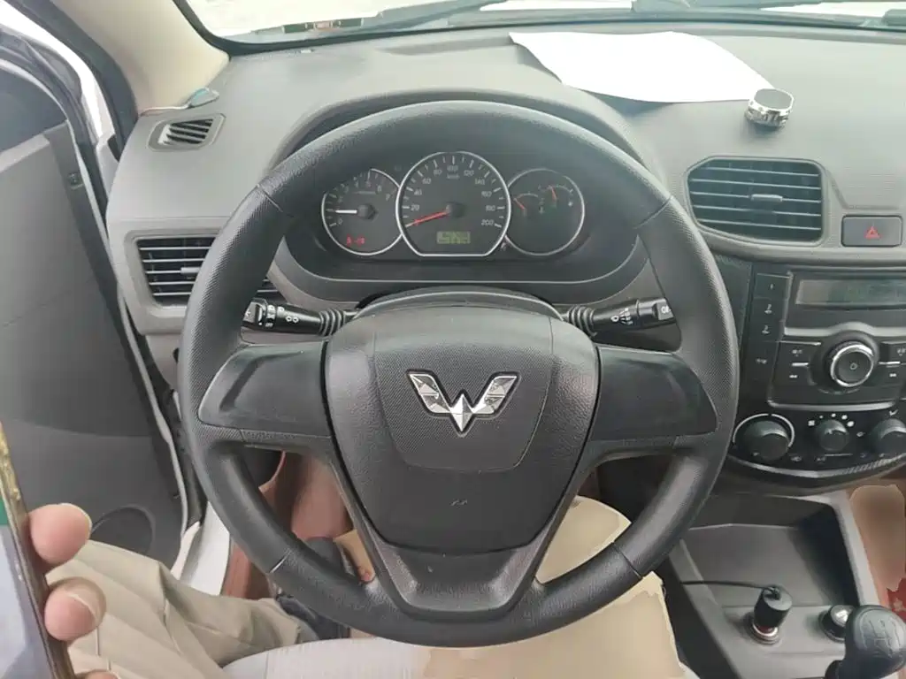 Wuling Hongguang — миниатюра 11