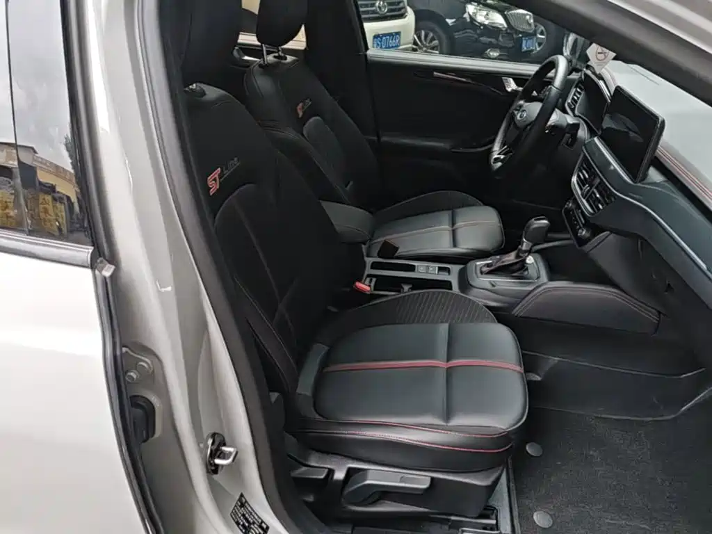 Ford Focus — миниатюра 25