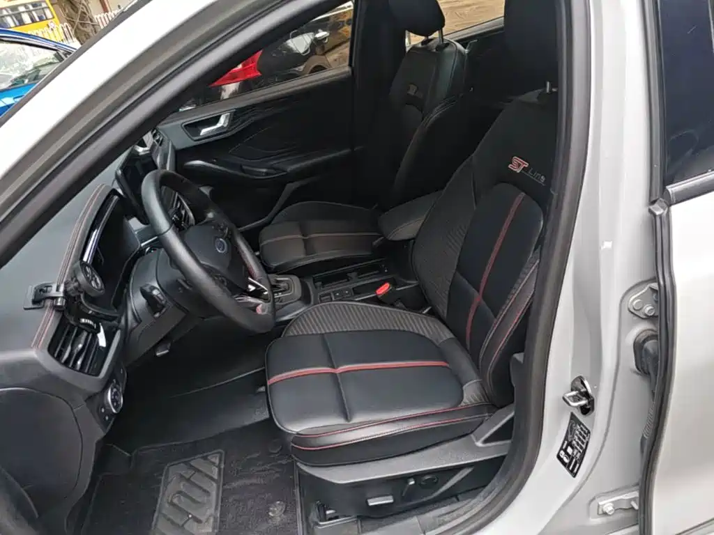 Ford Focus — миниатюра 15