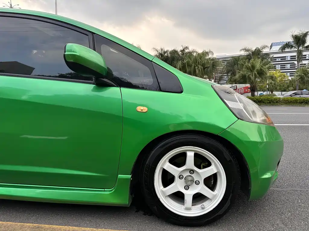 Honda Fit — миниатюра 25
