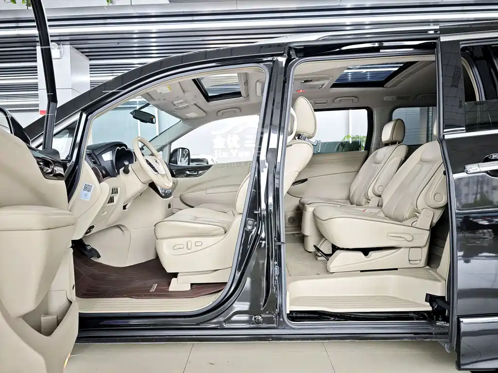 Nissan Quest — миниатюра 5