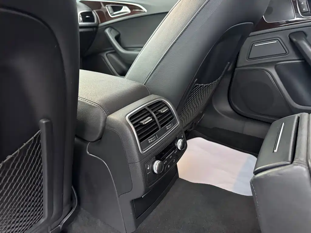 Audi A6L — миниатюра 11