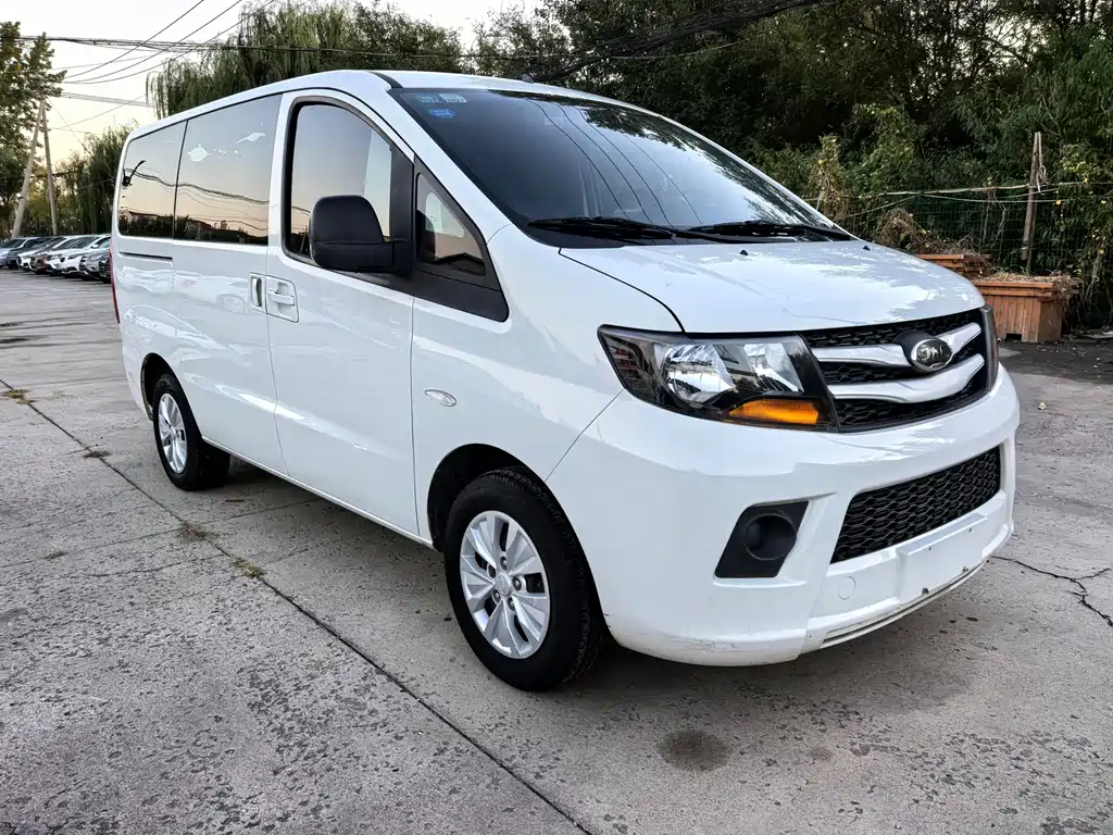 JAC Refine Refine M3 — миниатюра 3