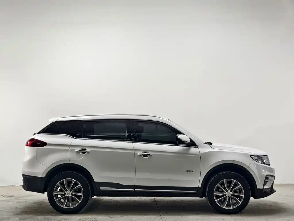 Geely Boyue — миниатюра 8