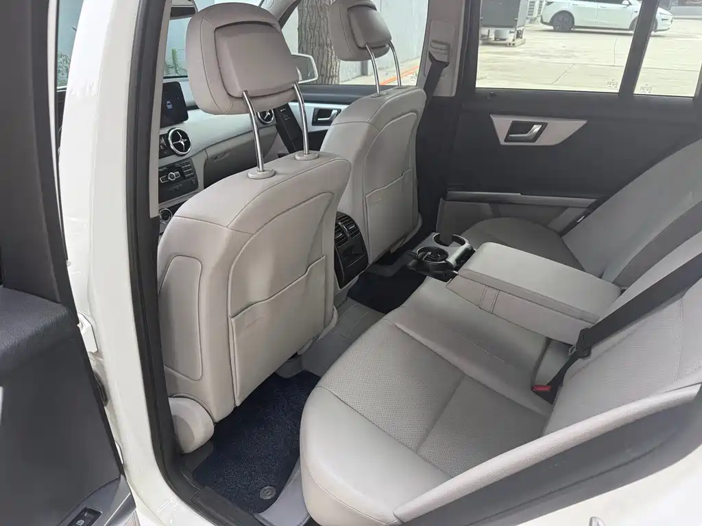 Mercedes-Benz GLK-Class — миниатюра 10