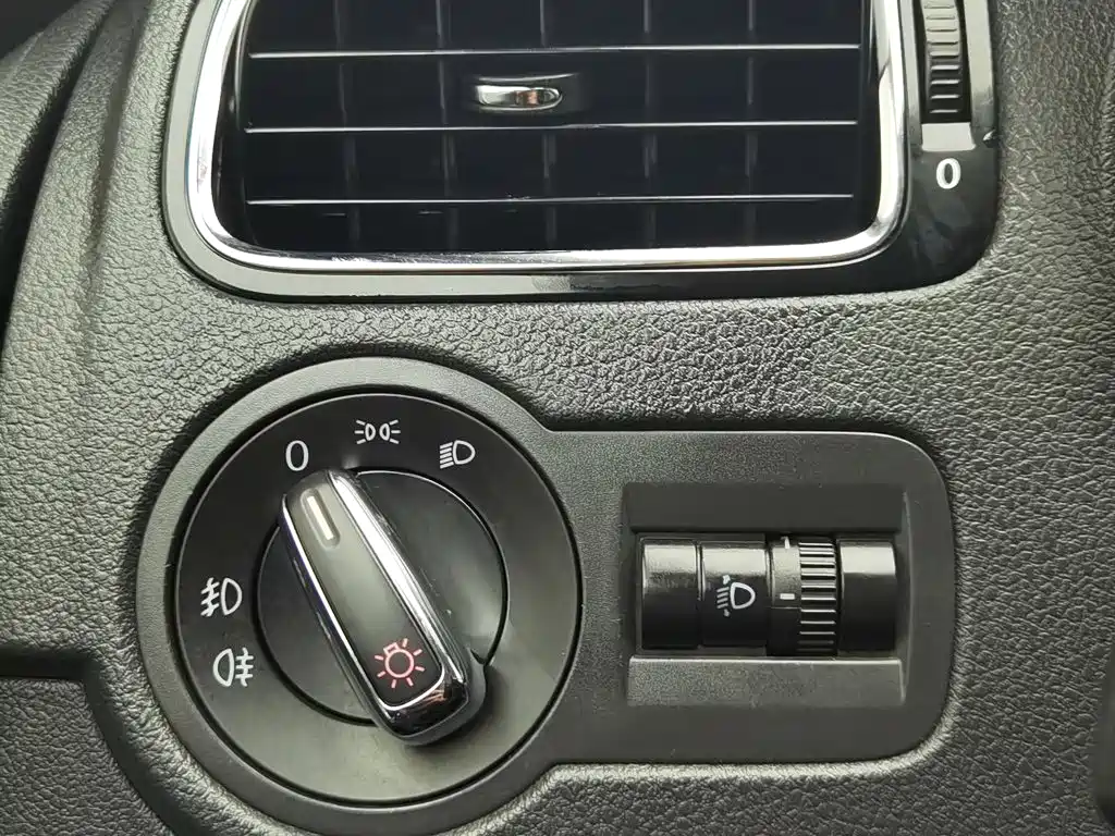Volkswagen Polo — миниатюра 21