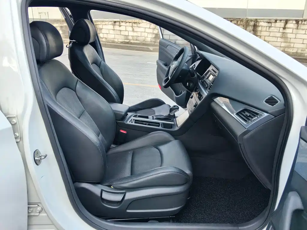 Hyundai Sonata — миниатюра 11
