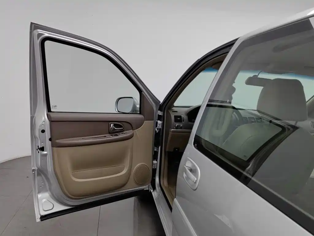 Buick GL8 — миниатюра 8
