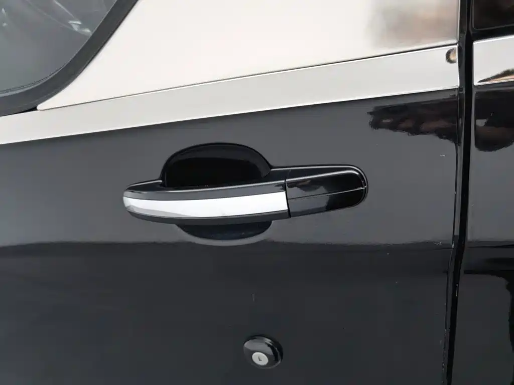 Ford Tourneo — миниатюра 18