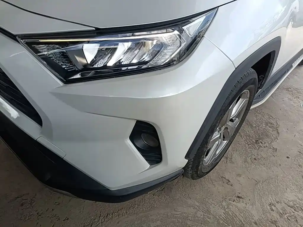 Toyota RAV4 — миниатюра 24