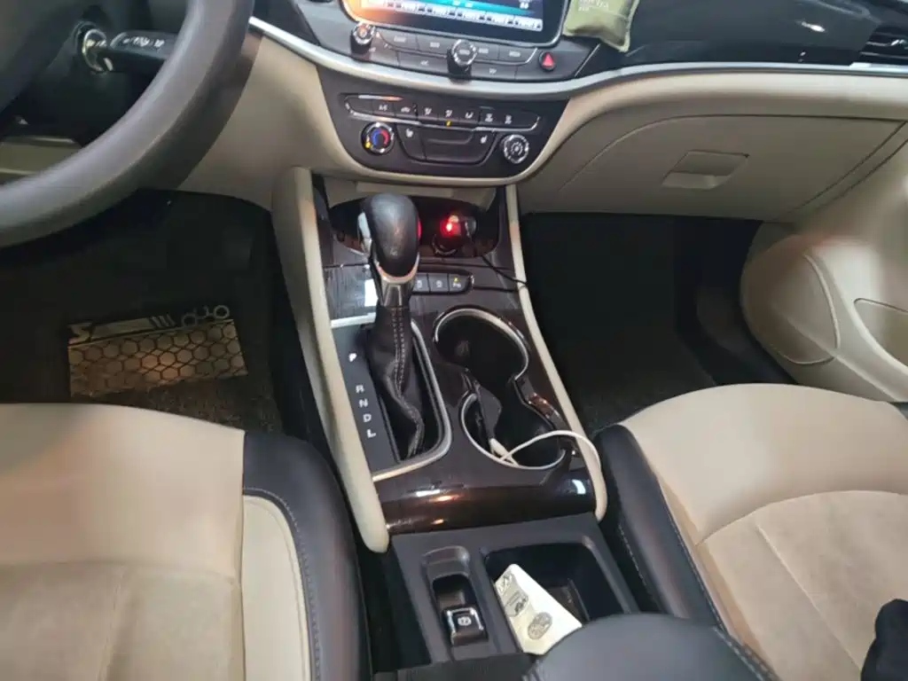 Buick Verano — миниатюра 14
