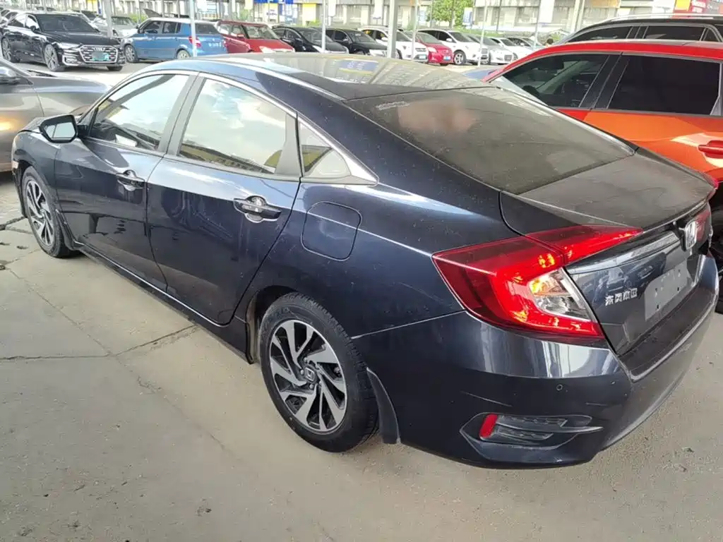 Honda Civic — миниатюра 5