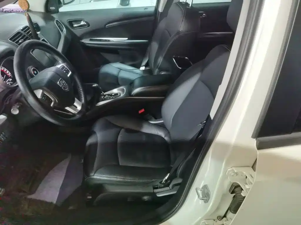 Dodge Journey — миниатюра 15