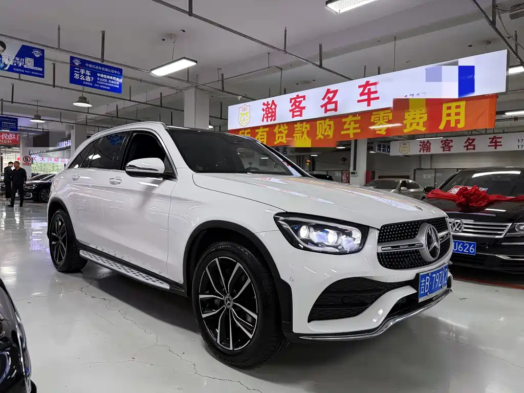 MERCEDES-BENZ GLC